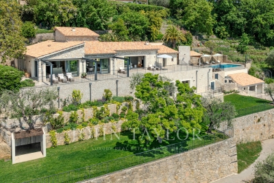 Maison &agrave; vendre &agrave; CHATEAUNEUF-GRASSE  - 6 pi&egrave;ces - 287 m&sup2; 