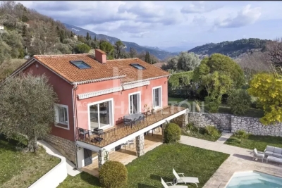 Maison &agrave; vendre &agrave; CHATEAUNEUF-GRASSE  - 5 pi&egrave;ces - 138 m&sup2; 