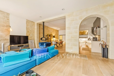 Appartement &agrave; louer &agrave; BORDEAUX  - 3 pi&egrave;ces - 118 m&sup2; 