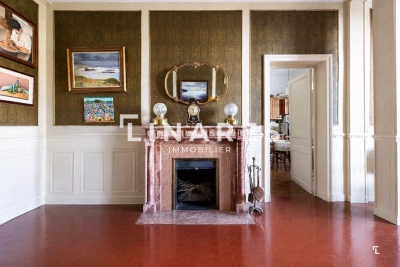 Appartement &agrave; vendre &agrave; MARSEILLE 8EME  - 6 pi&egrave;ces - 211 m&sup2; 