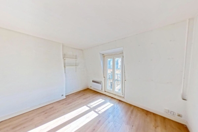 Appartement &agrave; vendre &agrave; PARIS 15EME Champ de Mars - 3 pi&egrave;ces - 45 m&sup2; 