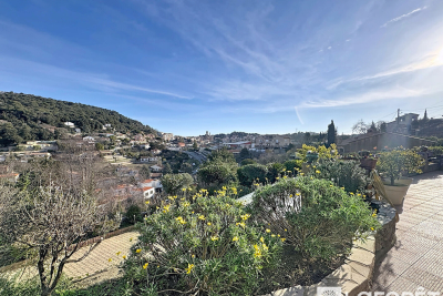 Maison &agrave; vendre &agrave; LA TURBIE  - 6 pi&egrave;ces - 172 m&sup2; 
