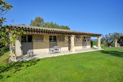 Maison &agrave; vendre &agrave; AIX-EN-PROVENCE  - 8 pi&egrave;ces - 520 m&sup2; 