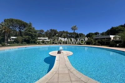 Maison &agrave; vendre &agrave; BIOT  - 5 pi&egrave;ces - 252 m&sup2; 