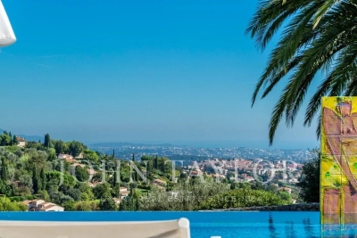 Maison &agrave; vendre &agrave; VENCE  - 7 pi&egrave;ces - 337 m&sup2; 