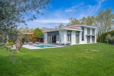 Maison &agrave; vendre &agrave; MOUGINS Saint-Mathieu - 6 pi&egrave;ces - 290 m&sup2; 