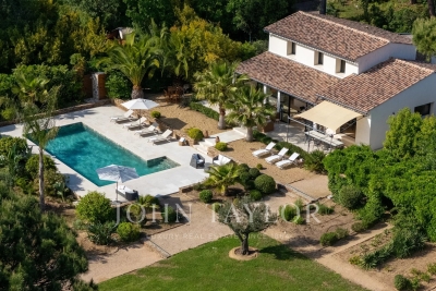 Villa in Saint-Tropez for rental from 17 500 € / week, Photo 1