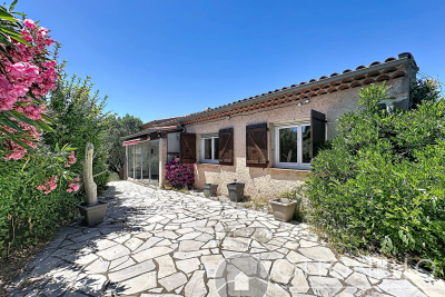 Maison &agrave; vendre &agrave; ROQUEBRUNE-SUR-ARGENS  - 5 pi&egrave;ces - 87 m&sup2; 