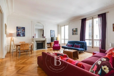 Appartement &agrave; vendre &agrave; PARIS 8EME Faubourg du Roule - 2 pi&egrave;ces - 72 m&sup2; 