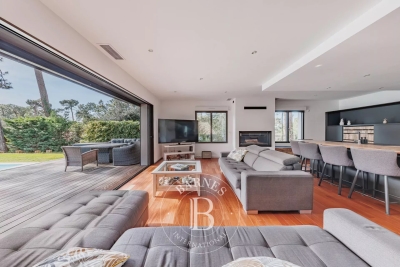 Villa à Pyla sur Mer &agrave; louer à partir de 4 600 € / semaine, Photo 2