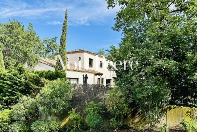 Maison &agrave; vendre &agrave; ROCHEFORT-DU-GARD  - 9 pi&egrave;ces - 236 m&sup2; 