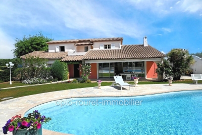 Maison &agrave; vendre &agrave; LE ROURET  - 8 pi&egrave;ces - 301 m&sup2; 