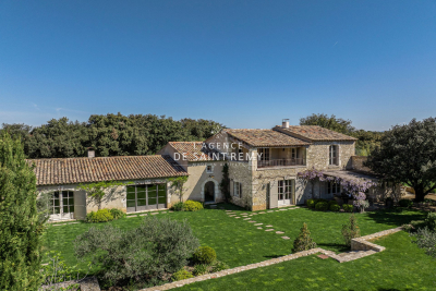 Maison &agrave; vendre &agrave; EYGALIÈRES  - 8 pi&egrave;ces - 300 m&sup2; 