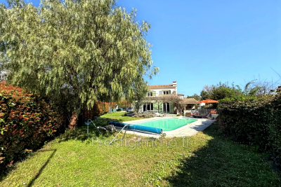 Maison &agrave; vendre &agrave; LA COLLE-SUR-LOUP  - 5 pi&egrave;ces - 142 m&sup2; 