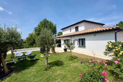Maison &agrave; vendre &agrave; immobilier ST-HILAIRE-DE-BRETHMAS  - 6 pi&egrave;ces - 182 m&sup2; 