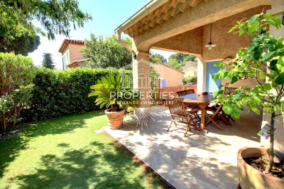 Maison &agrave; vendre &agrave; BORMES-LES-MIMOSAS  - 6 pi&egrave;ces - 123 m&sup2; 