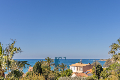 Appartement &agrave; vendre &agrave; SANARY-SUR-MER  - 4 pi&egrave;ces - 118 m&sup2; 