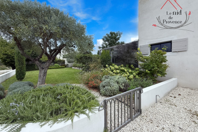 Maison &agrave; vendre &agrave; PERNES-LES-FONTAINES  - 4 pi&egrave;ces - 146 m&sup2; 
