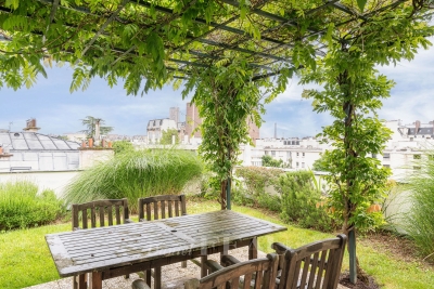 Maison &agrave; vendre &agrave; NEUILLY SUR SEINE  - 11 pi&egrave;ces - 400 m&sup2; 