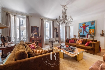 Appartement &agrave; vendre &agrave; PARIS 7EME  - 5 pi&egrave;ces - 155 m&sup2; 