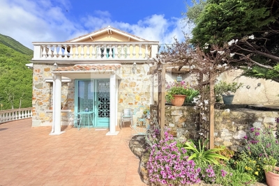Maison &agrave; vendre &agrave; MENTON  - 4 pi&egrave;ces - 130 m&sup2; 