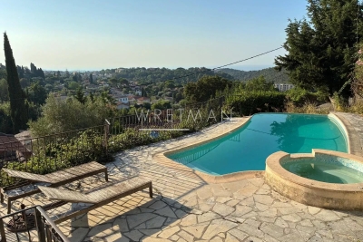 Maison &agrave; vendre &agrave; VENCE  - 7 pi&egrave;ces - 137 m&sup2; 