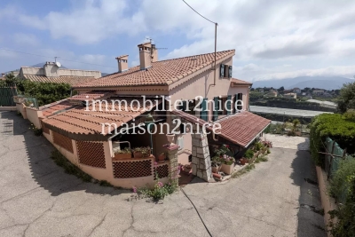 Maison &agrave; vendre &agrave; NICE  - 5 pi&egrave;ces - 224 m&sup2; 
