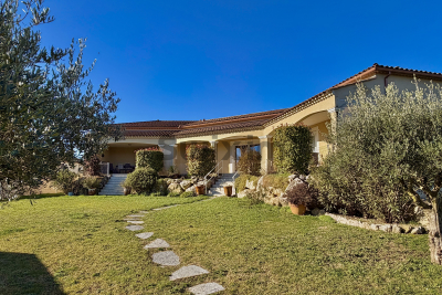 Maison &agrave; vendre &agrave; immobilier ROUSSON  - 6 pi&egrave;ces - 138 m&sup2; 