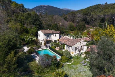 Maison &agrave; vendre &agrave; ROQUEFORT-LES-PINS  - 5 pi&egrave;ces - 158 m&sup2; 