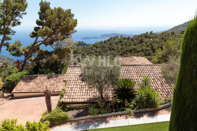 Maison &agrave; vendre &agrave; EZE  - 8 pi&egrave;ces - 398 m&sup2; 
