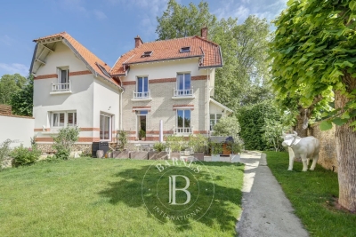 Maison &agrave; vendre &agrave; immobilier VERSAILLES  - 8 pi&egrave;ces - 304 m&sup2; 