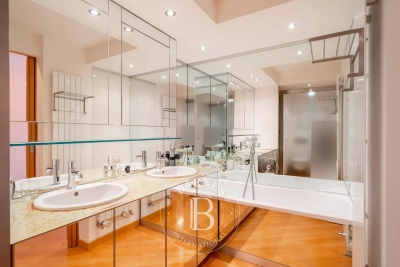 Appartement à Cannes &agrave; louer à partir de 10 700 € / semaine, Photo 6