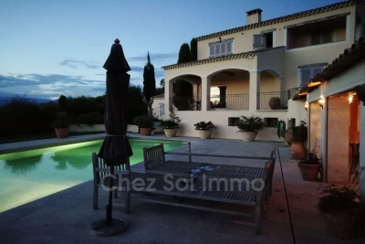 Maison &agrave; vendre &agrave; MOUGINS  - 5 pi&egrave;ces - 300 m&sup2; 