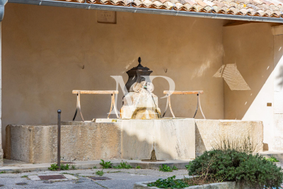 Villa à Cabrières-d'Avignon &agrave; louer à partir de 2 500 € / semaine, Photo 3