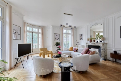 Appartement &agrave; louer &agrave; PARIS 8EME  - 7 pi&egrave;ces - 221 m&sup2; 