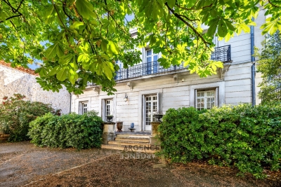 Maison &agrave; vendre &agrave; MAUGUIO  - 7 pi&egrave;ces - 286 m&sup2; 
