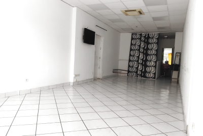 Commerce &agrave; vendre &agrave; HYÈRES   - 43 m&sup2; 