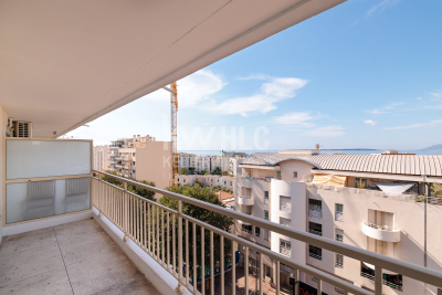 Appartement &agrave; vendre &agrave; CAP D'ANTIBES  - 3 pi&egrave;ces - 65 m&sup2; 