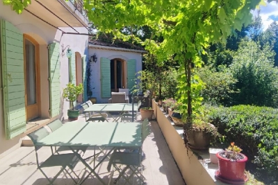 Maison &agrave; vendre &agrave; immobilier SOMMIERES  - 9 pi&egrave;ces - 200 m&sup2; 