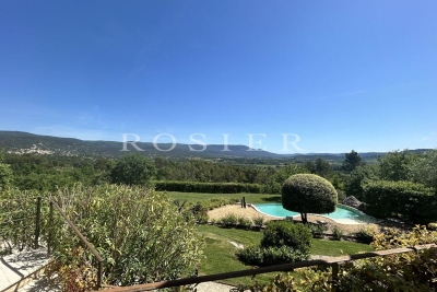 Maison &agrave; vendre &agrave; ST-SATURNIN-LÈS-APT  - 8 pi&egrave;ces - 325 m&sup2; 