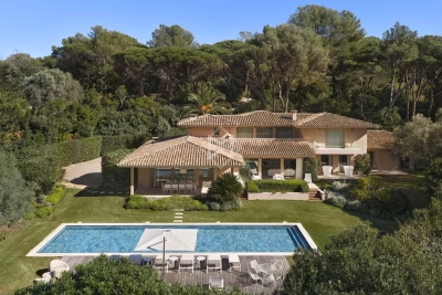 Villa à Saint-Tropez &agrave; louer à partir de 65 000 € / semaine, Photo 2