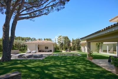 Villa à Saint-Tropez &agrave; louer à partir de 55 000 € / semaine, Photo 4