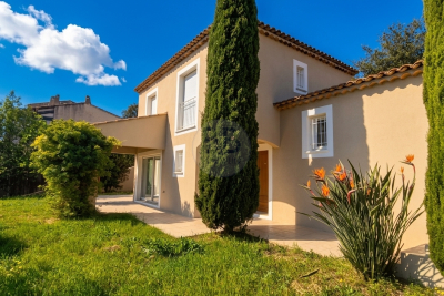Maison &agrave; vendre &agrave; FRÉJUS  - 4 pi&egrave;ces - 108 m&sup2; 