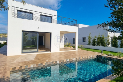 Maison &agrave; vendre &agrave; FRÉJUS  - 4 pi&egrave;ces - 110 m&sup2; 