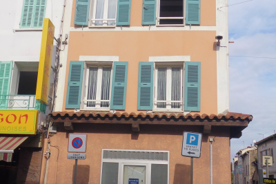Maison &agrave; vendre &agrave; LA CRAU  - 5 pi&egrave;ces - 138 m&sup2; 