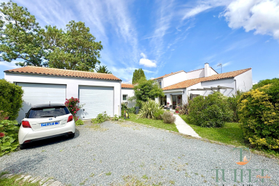 Maison &agrave; vendre &agrave; MARENNES-HIERS-BROUAGE  - 7 pi&egrave;ces - 169 m&sup2; 
