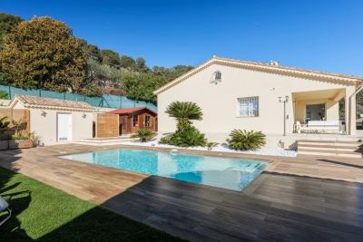 Maison &agrave; vendre &agrave; LA COLLE-SUR-LOUP  - 4 pi&egrave;ces - 270 m&sup2; 
