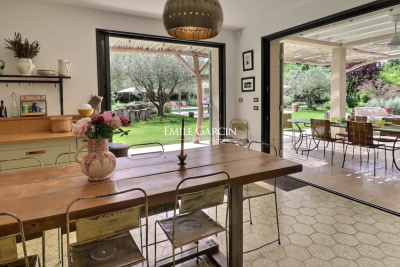 Villa in Saint-Rémy-de-Provence for rental from 12 500 € / week, Photo 9