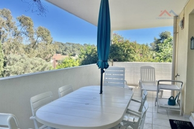 Appartement &agrave; vendre &agrave; HYÈRES  - 4 pi&egrave;ces - 95 m&sup2; 