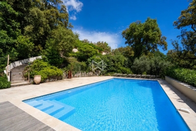 Villa à La Garde-Freinet &agrave; louer à partir de 10 500 € / semaine, Photo 2
